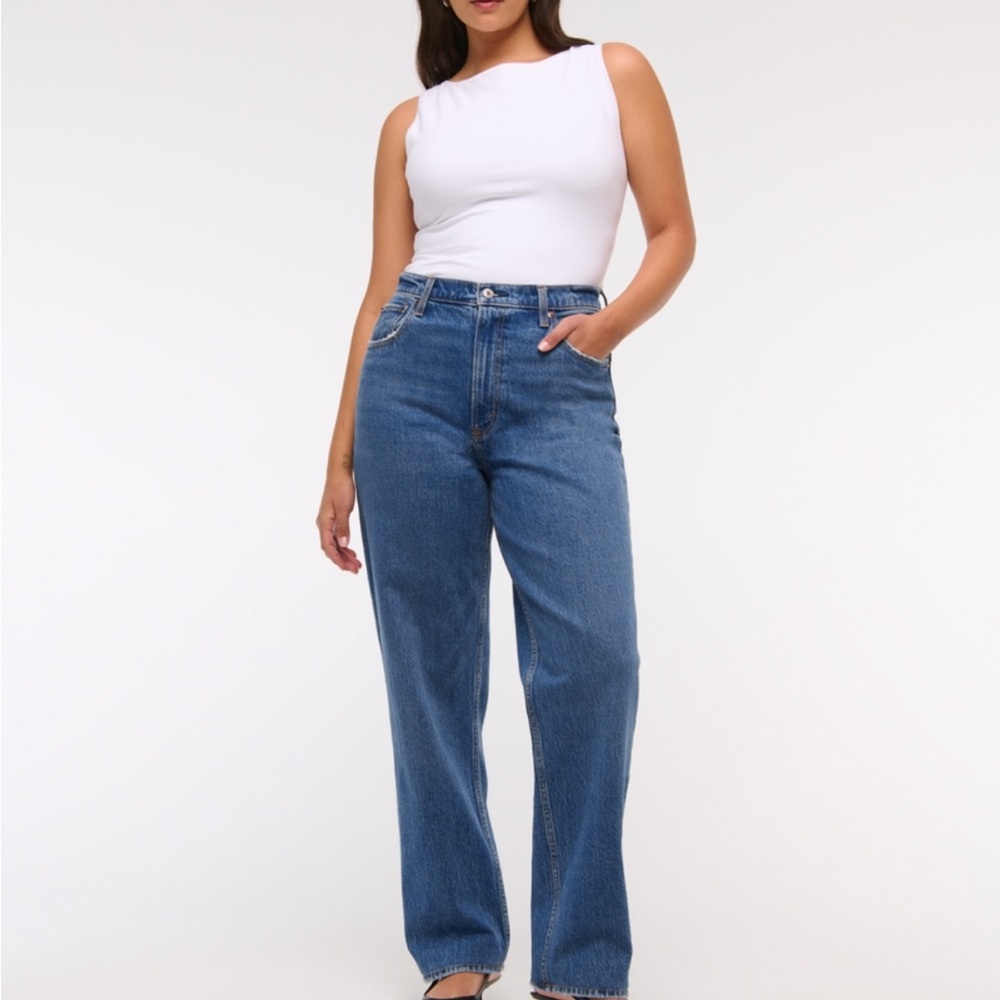 Abercrombie & Fitch 90’s Straight High Rise Jeans